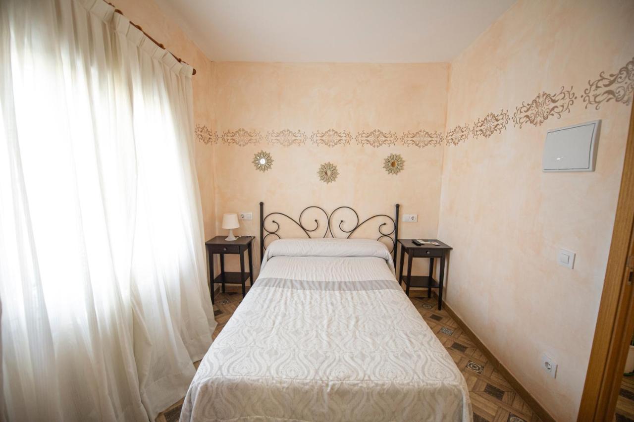 Hostal Paquita มาดริด ภายนอก รูปภาพ