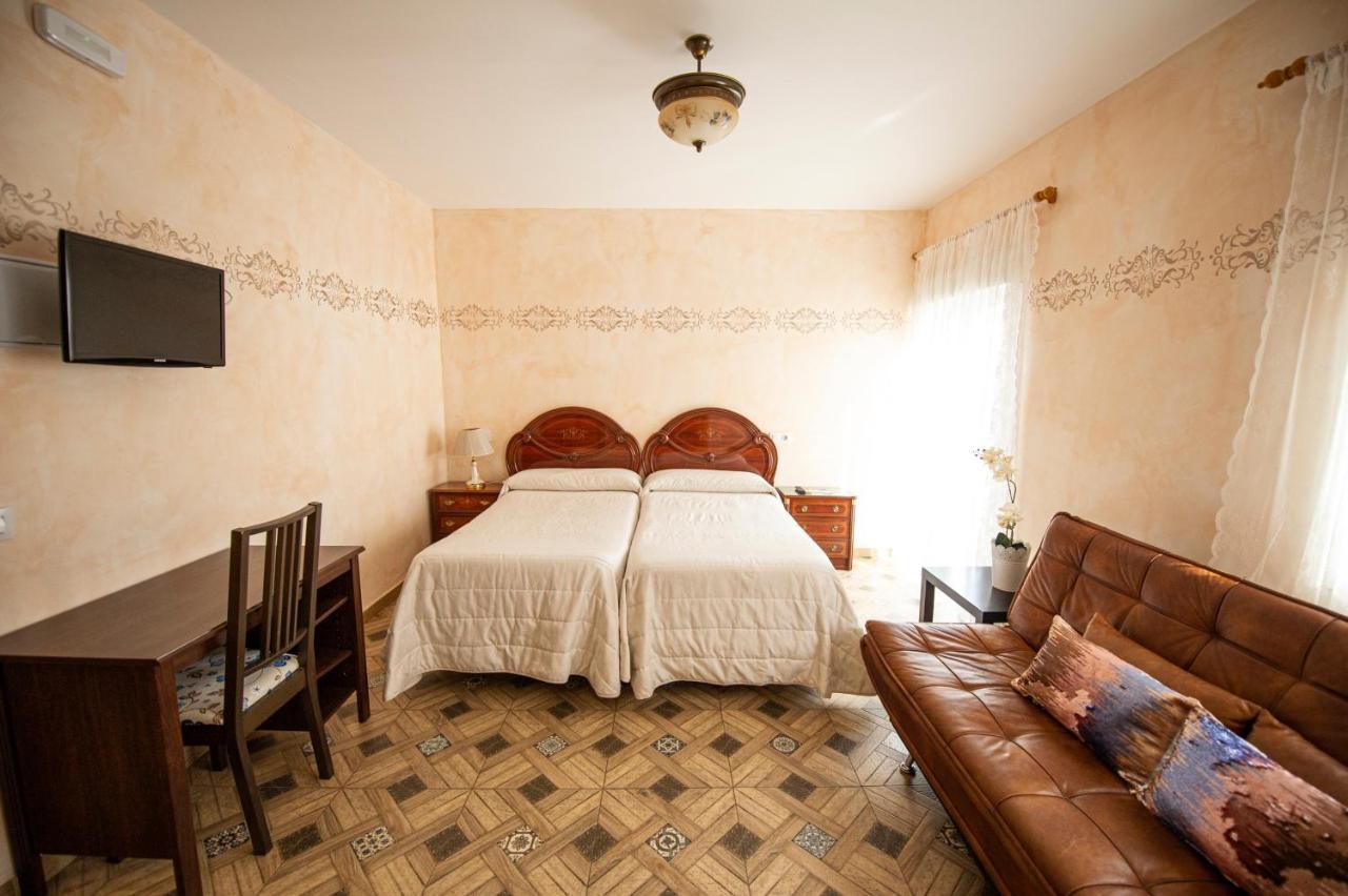 Hostal Paquita มาดริด ภายนอก รูปภาพ