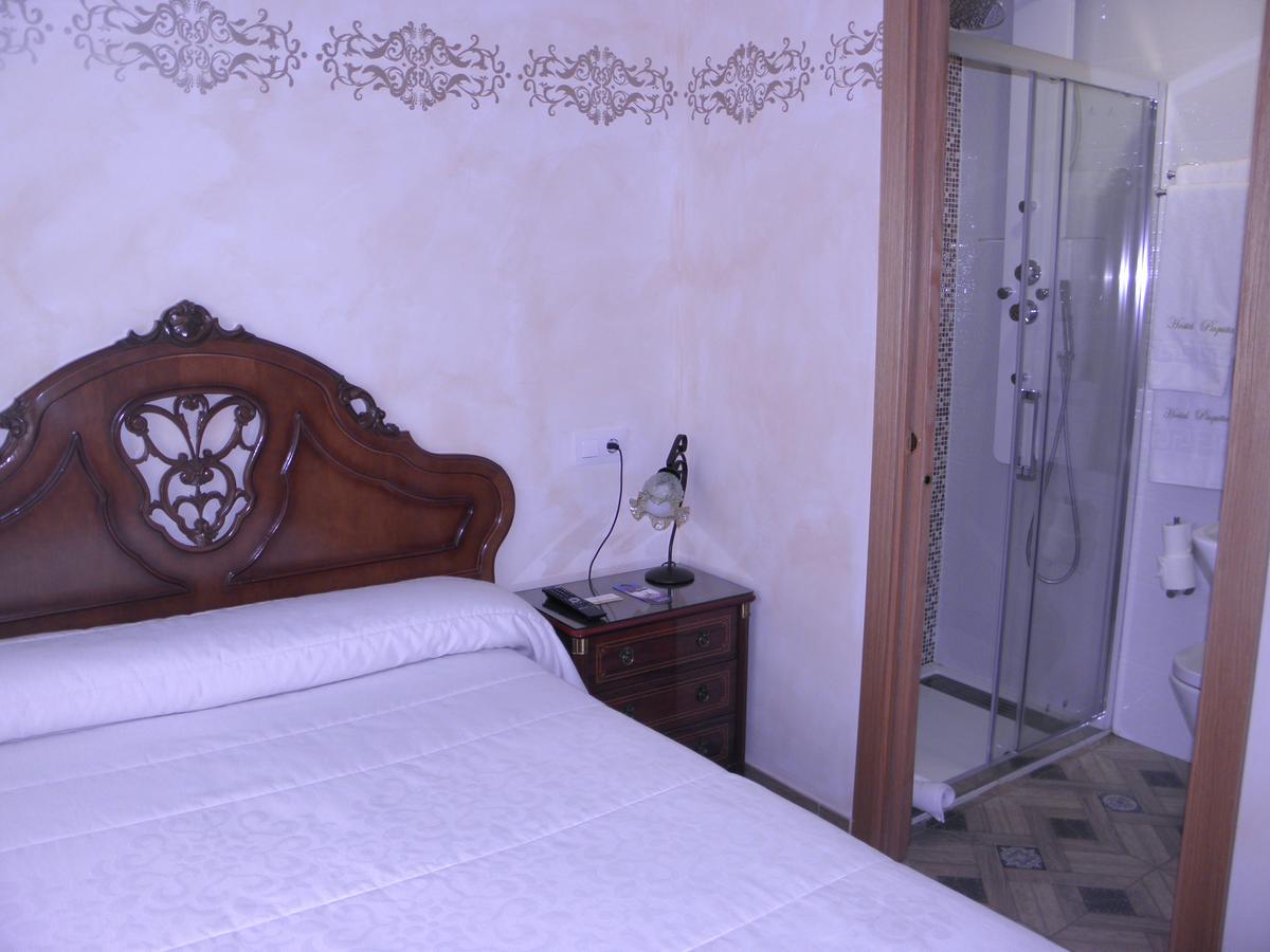 Hostal Paquita มาดริด ภายนอก รูปภาพ